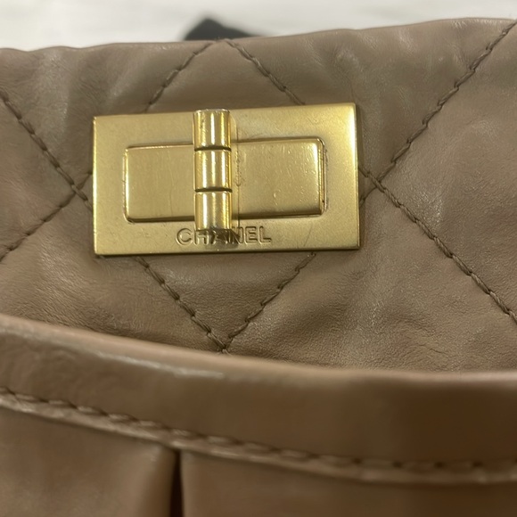 Authentic Chanel bag - Picture 5 of 6